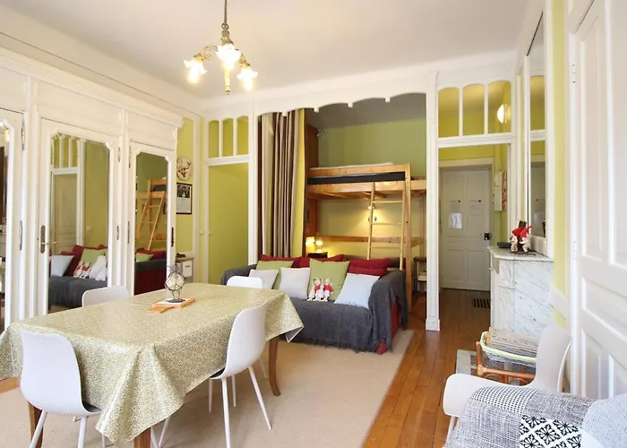 Appartement 2* Hyper-centre Avec Balcon Et Wifi - Fr-1-608-69